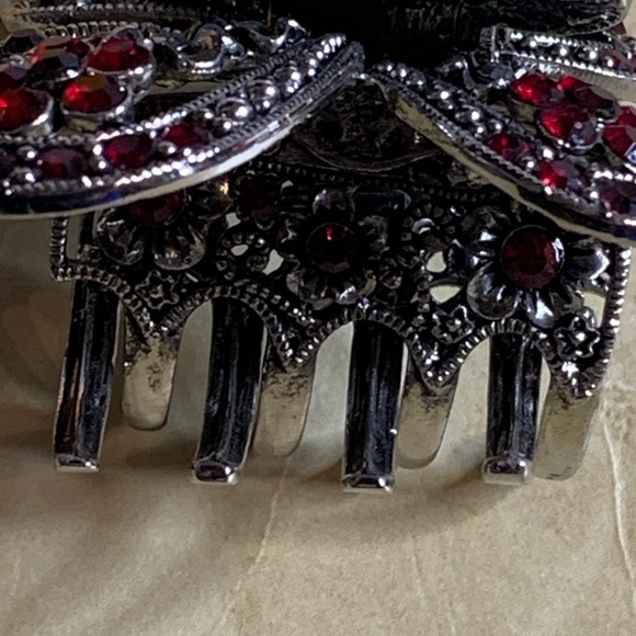Large Double Winged Butterfly Rhinestone Hair Claw - Picture 10 of 13